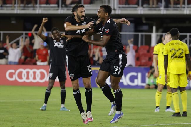 Màn đụng độ gay cấn Columbus Crew vs Washington D.C. United