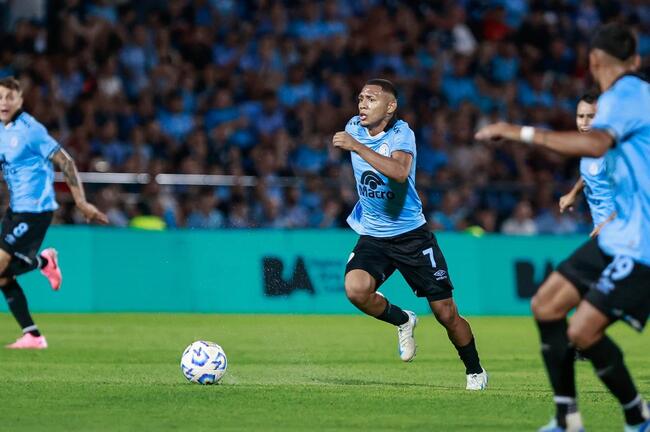 Màn đụng độ gay cấn Racing Club vs Barracas Central